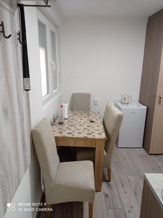 7 Days Premium Apartment 2 Subotica Exterior photo